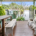 Cozy 3Br Home W Relaxing Outdoor In Prime Location